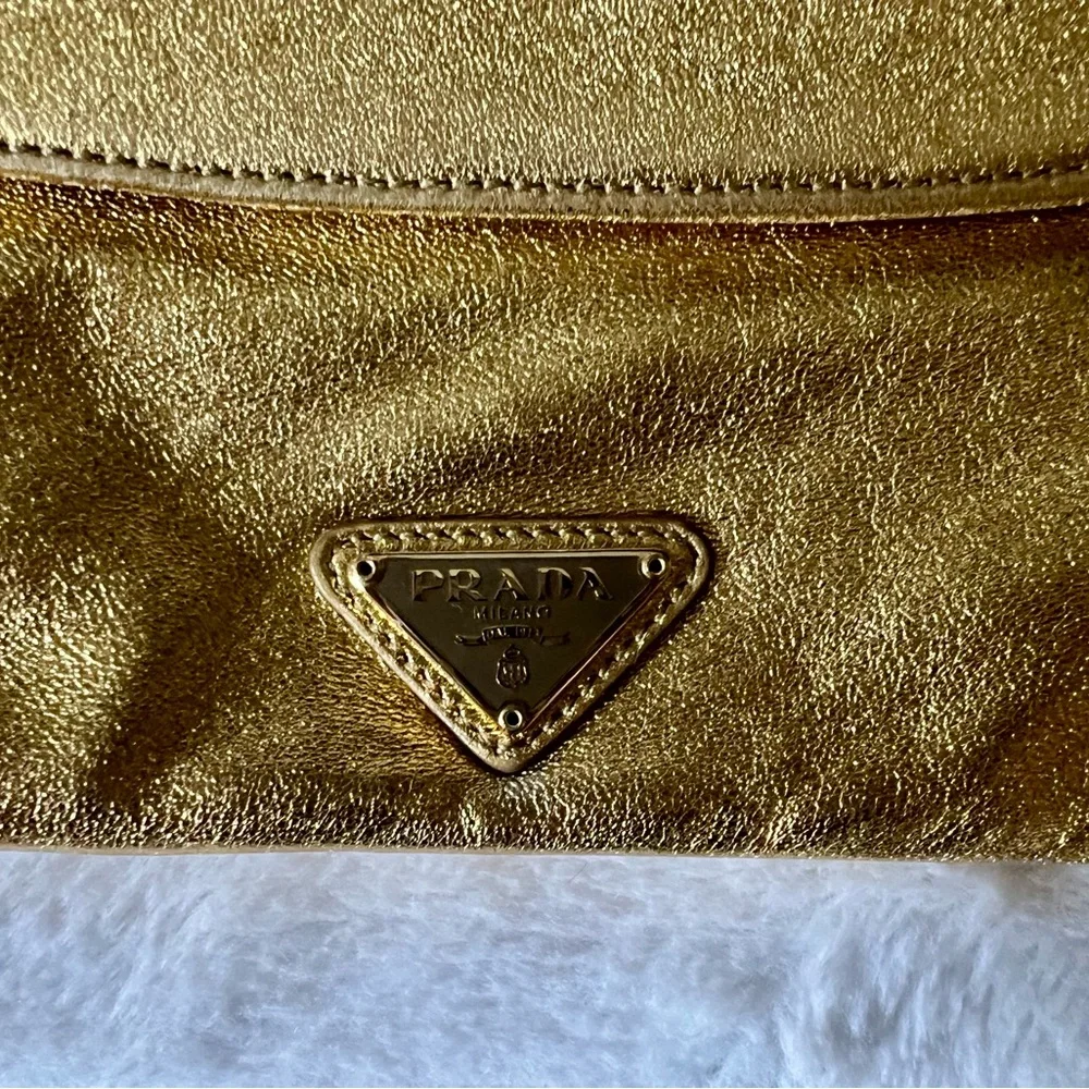 Prada handbag - Picture 2 of 6